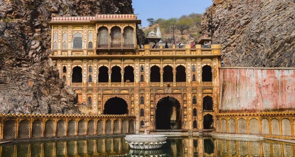 PRIVATE FULL DAY JAIPUR SIGHTSEEING TOUR