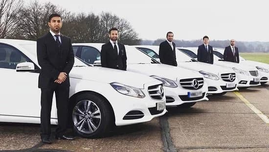 HIRING A CAR AND DRIVER IN INDIA: A Comprehensive Guide to Stress-Free Travel
