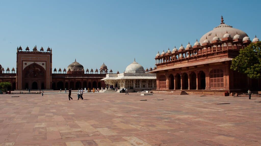 Same Day Taj Mahal & Fatehpur Sikri Tour from Delhi photo 2