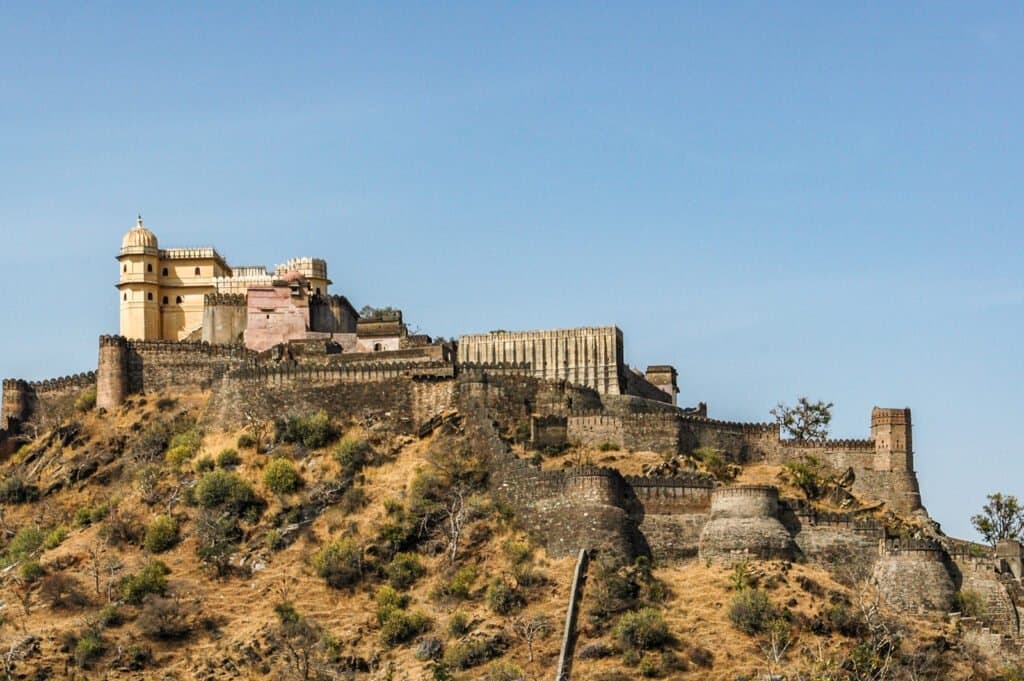 4 Days Udaipur with Ranakpur & Kumbhalgarh Tour photo 3