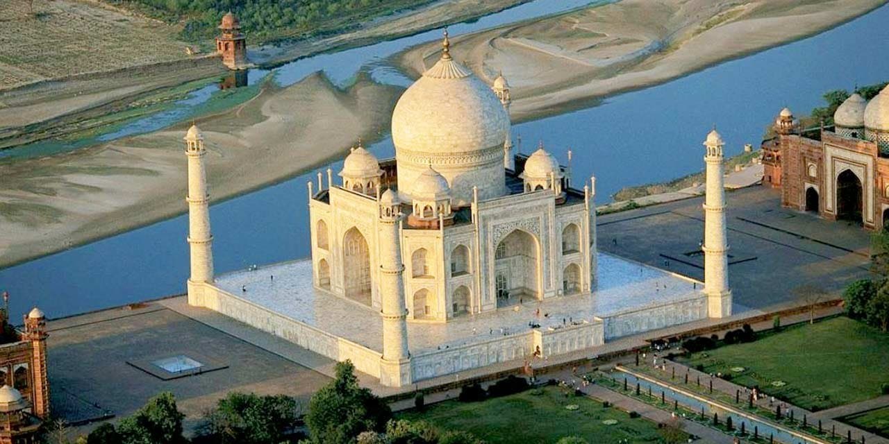 Full Day Agra Sightseeing With Fatehpur Sikri